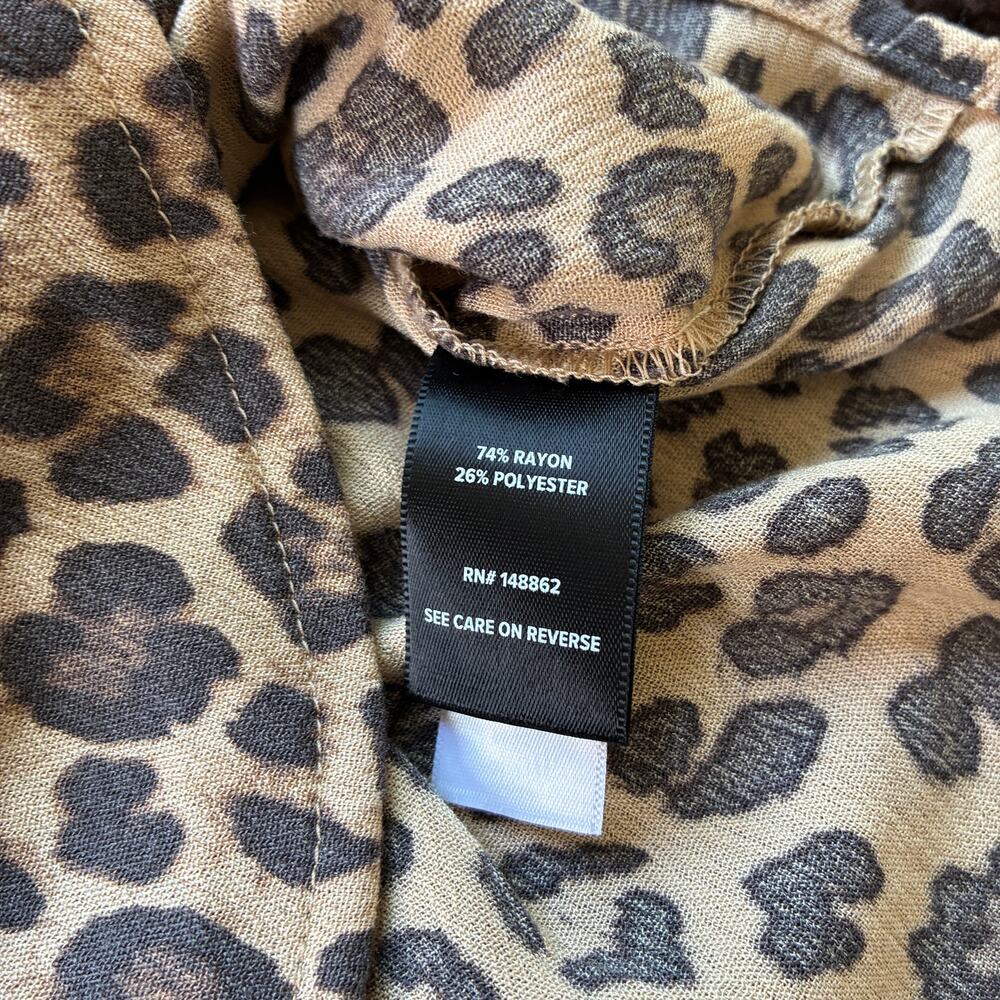 Torrid Leopard Brown Printed Button-down Soft Flowy Rayon Shirt Size 00 / XS - Picture 5 of 10